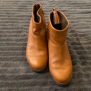 Toms brown leather booties
